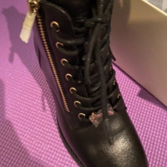 Radley London Shaw Crescent Outside Zip Lace Boot New in Box, size US 5 - Picture 3 of 7